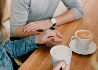 The Simplest Guide on How to Reconnect With Your Spouse Emotionally